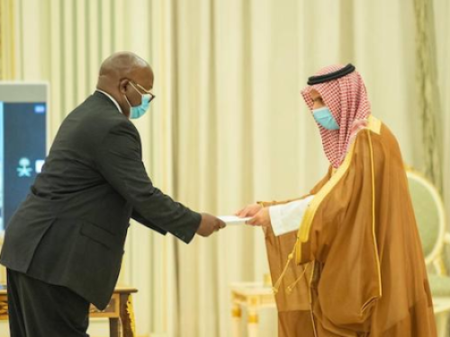 H.E. Amb.Isaac Biruma Sseburime, Presents letters of credence to the Custodian of the two Holly Mosques 